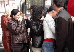Pazar’da operasyon: 15 sınır dışı