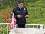 Şehit polisin kabrine ziyaret
