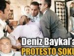 Baykal'ı protesto eden edene