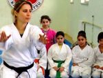 Rize'de kızlar karate öğreniyor!