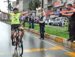 PAZAR'DA PEDALLAR YARIŞTI