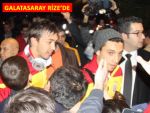 GALATASARAY RİZE'DE ÇİÇEKLE KARŞILANDI