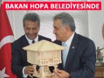 Bakan Yazıcı, Hopa Belediyesini ziyaret etti