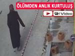 KADIN GEÇTİ, 2 TORBA ÇİMENTO DÜŞTÜ!