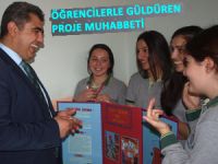 ÖĞRENCİLERLE GÜLDÜREN PROJE MUHABBETİ