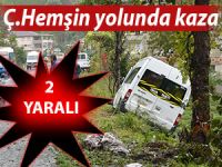 Çamlıhemşin yolunda yolcu minibüsü devrildi