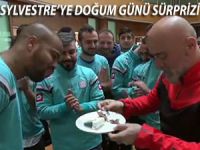 SYLVESTRE’YE DOĞUM GÜNÜ SÜRPRİZİ