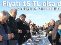 Fiyatı 15 TL olsa da 1 saat içerisinde 3 ton hamsi tüketildi