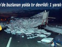 Ardeşen'de buzlanan yolda tır devrildi: 1 yaralı