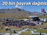 Ovit Yayla Şenliğinde 20 bin bayrak dağıtıldı