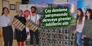 Çay demleme yarışmasında dereceye girenler ödüllerini aldı