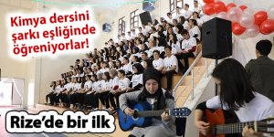 Kimya dersini şarkı eşliğinde öğreniyorlar!