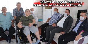 Rize’de iki engelli vatandaş tekerlekli sandalyesine kavuştu