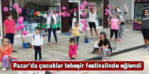 Pazar'da çocuklar tebeşir festivalinde eğlendi