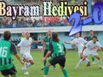 Pazarspor'dan bayram hediyesi